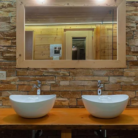 Mimique By Interhome 木屋