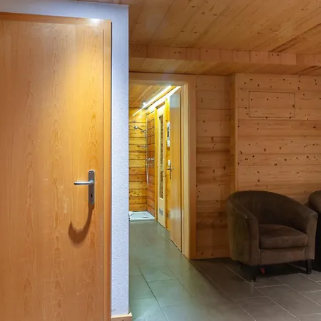 Mimique By Interhome شاليه نينداز